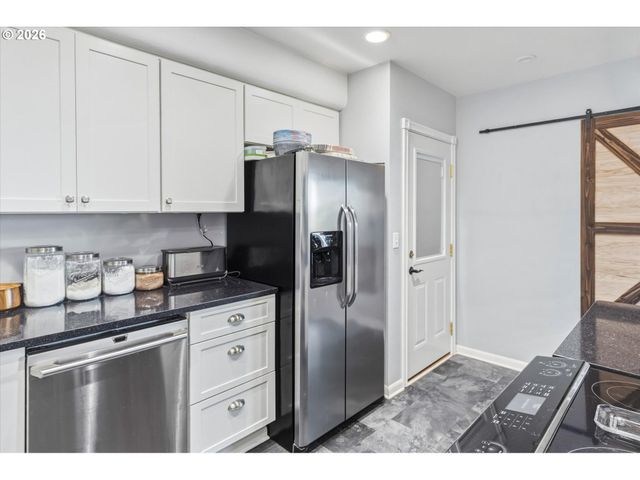 201 CARROLL Rd, Kelso, WA 98626