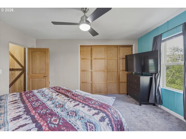 201 CARROLL Rd, Kelso, WA 98626