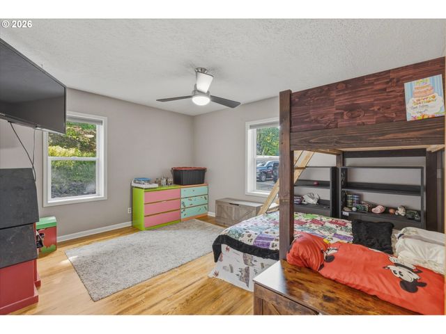 201 CARROLL Rd, Kelso, WA 98626