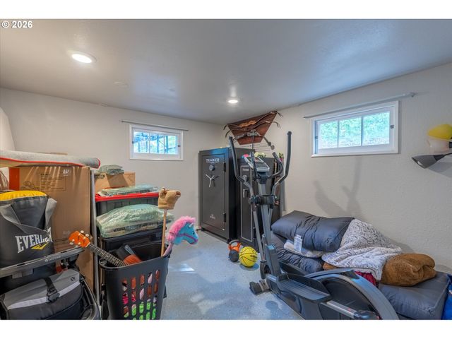201 CARROLL Rd, Kelso, WA 98626