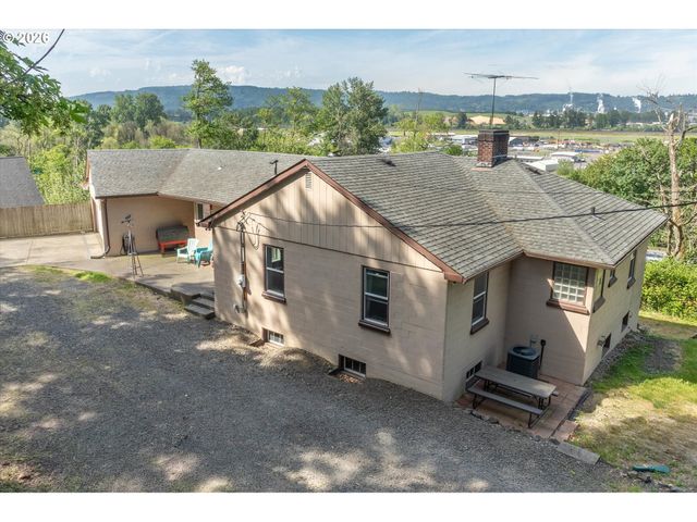 201 CARROLL Rd, Kelso, WA 98626