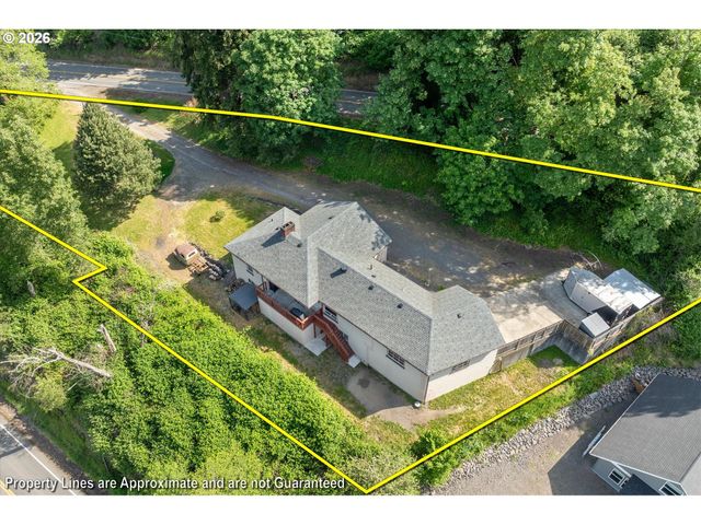 201 CARROLL Rd, Kelso, WA 98626