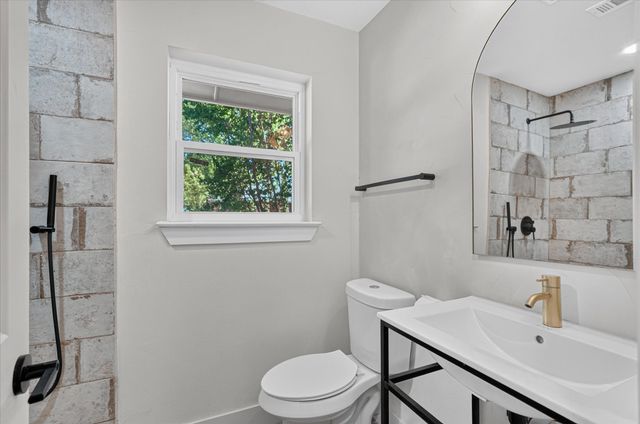 1513 Carriage Lane, Garland, TX 75043