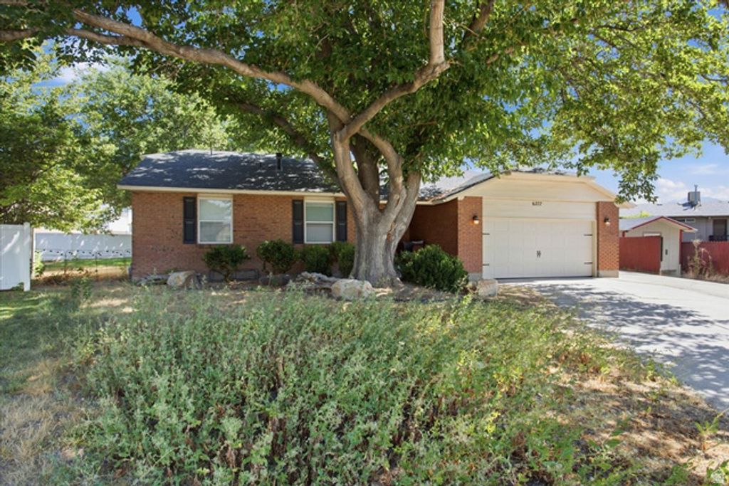 6277 S STONEHOLLOW CIR, Taylorsville, UT 84129 — exterior