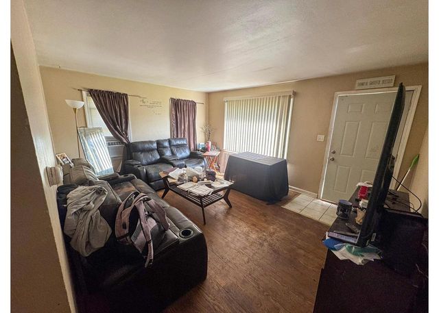 7248 W Potomac AVENUE, Milwaukee, WI 53216