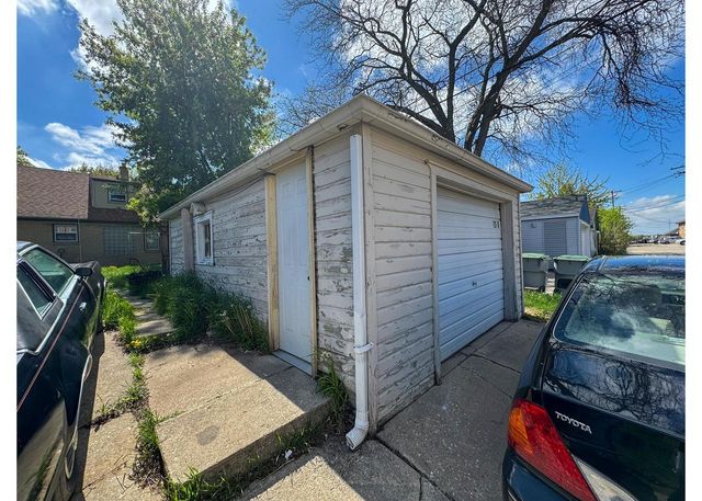 7248 W Potomac AVENUE, Milwaukee, WI 53216