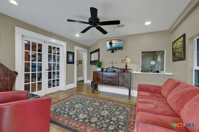 608 S Guadalupe Street, San Marcos, TX 78666