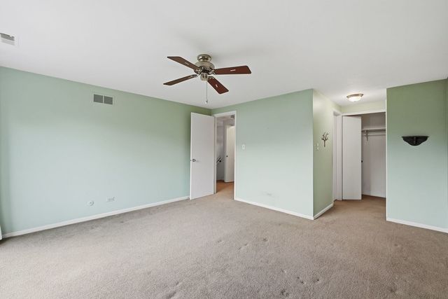 221 Cascade Drive, Indian Head Park, IL 60525