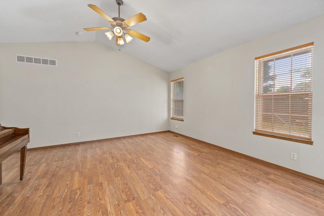 10905 W Ryan, Wichita, KS 67205