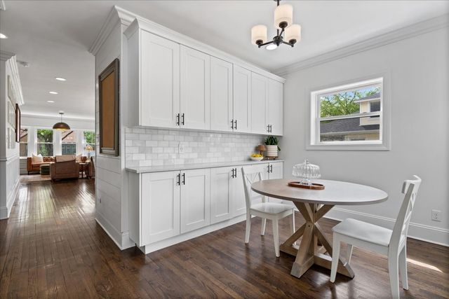 3638 HARRISON Avenue, Brookfield, IL 60513