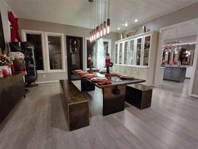 38 Fairway Park, Montgomery, TX 77356