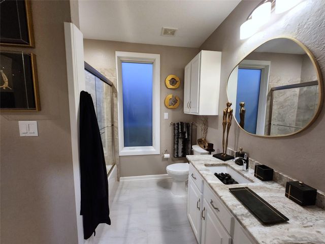 38 Fairway Park, Montgomery, TX 77356