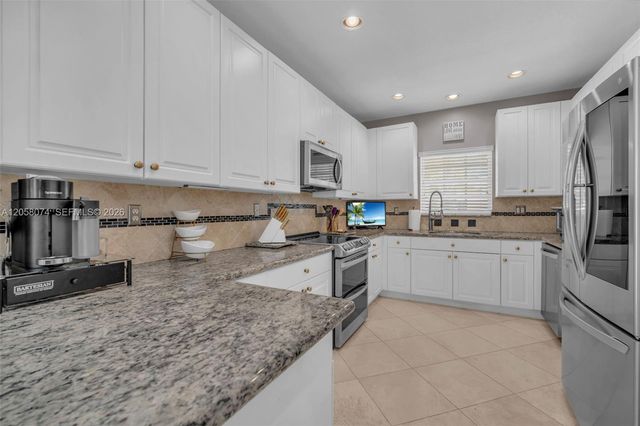 7565 NW 19th Drive, Pembroke Pines, FL 33024