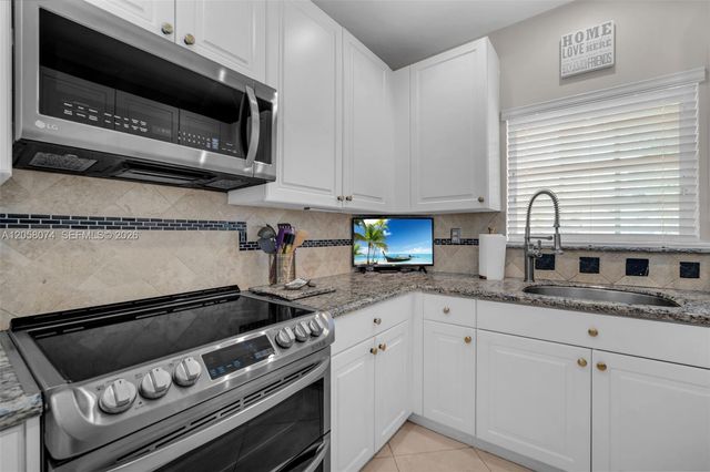 7565 NW 19th Drive, Pembroke Pines, FL 33024