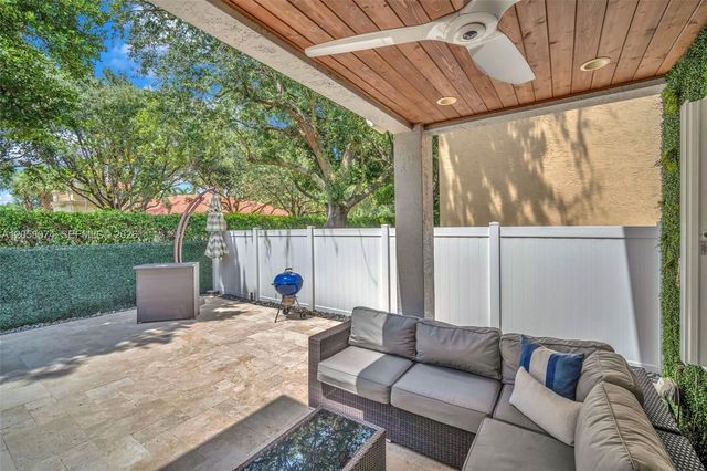 7565 NW 19th Drive, Pembroke Pines, FL 33024