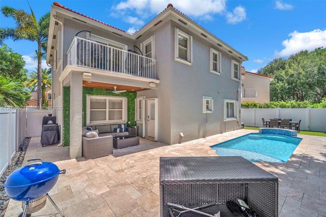 7565 NW 19th Drive, Pembroke Pines, FL 33024