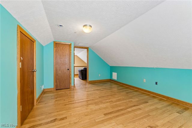 2143 Hillside Street, Cuyahoga Falls, OH 44221