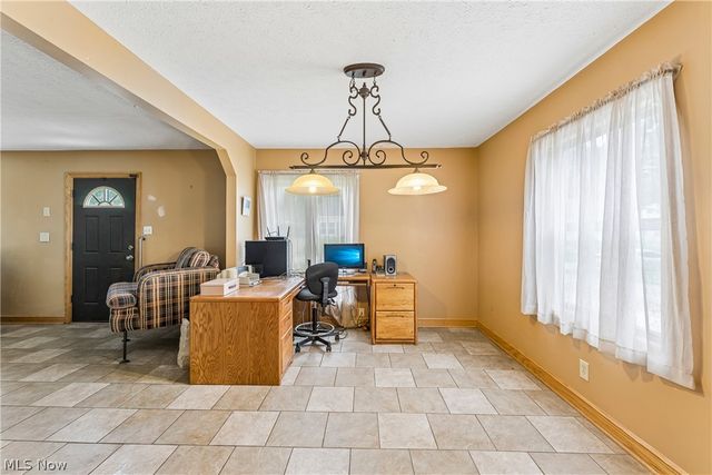 2143 Hillside Street, Cuyahoga Falls, OH 44221