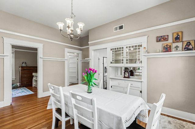 302 Elmwood Ave, Modesto, CA 95354
