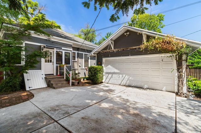 302 Elmwood Ave, Modesto, CA 95354