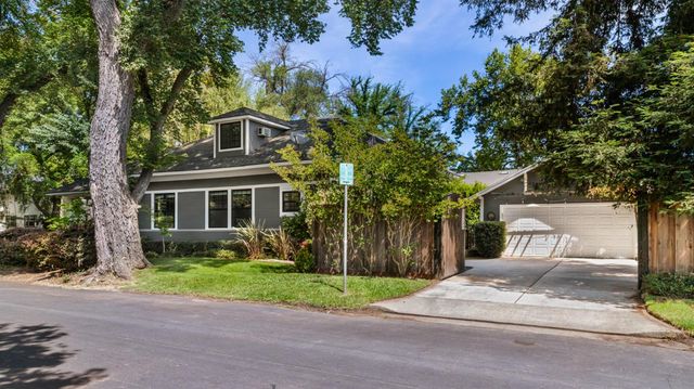 302 Elmwood Ave, Modesto, CA 95354