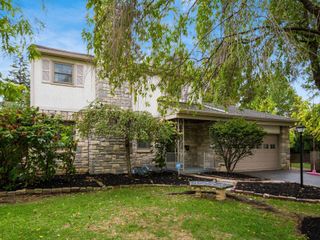 2569 Chester Road, Upper Arlington, OH 43221