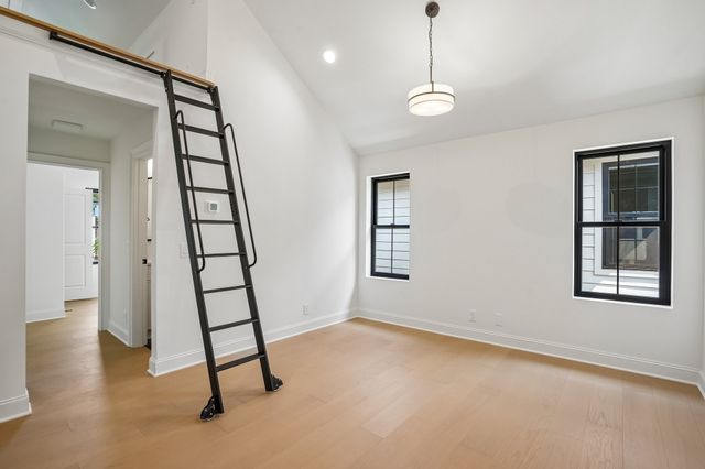 1124 N 7th St, Nashville, TN 37207