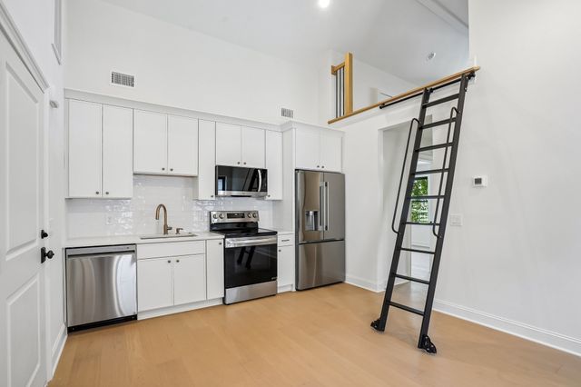 1124 N 7th St, Nashville, TN 37207