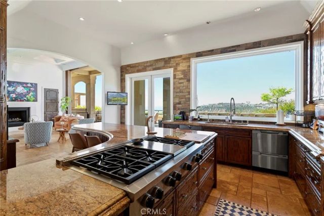 15 Smithcliffs, Laguna Beach, CA 92651
