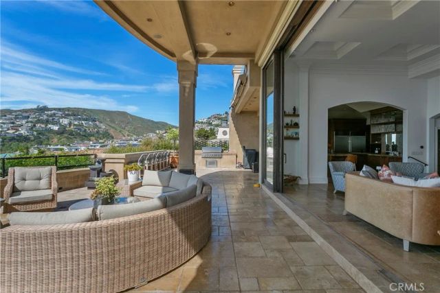15 Smithcliffs, Laguna Beach, CA 92651