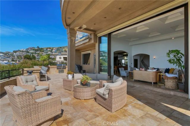 15 Smithcliffs, Laguna Beach, CA 92651