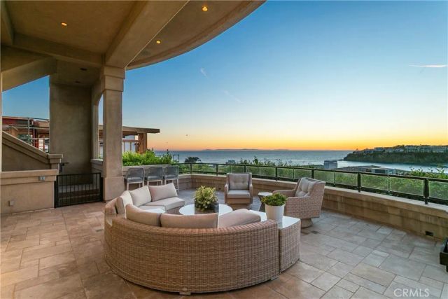15 Smithcliffs, Laguna Beach, CA 92651