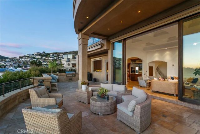 15 Smithcliffs, Laguna Beach, CA 92651