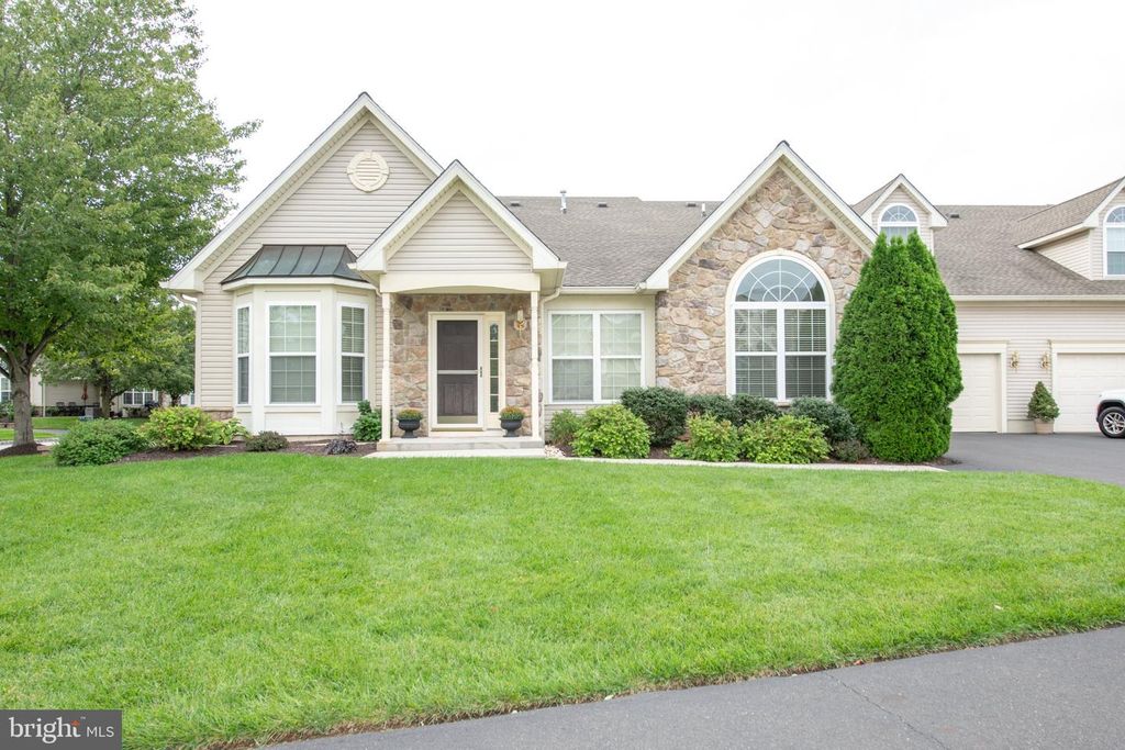 182 SHADY BROOK DR #289, Langhorne, PA 19047 — exterior