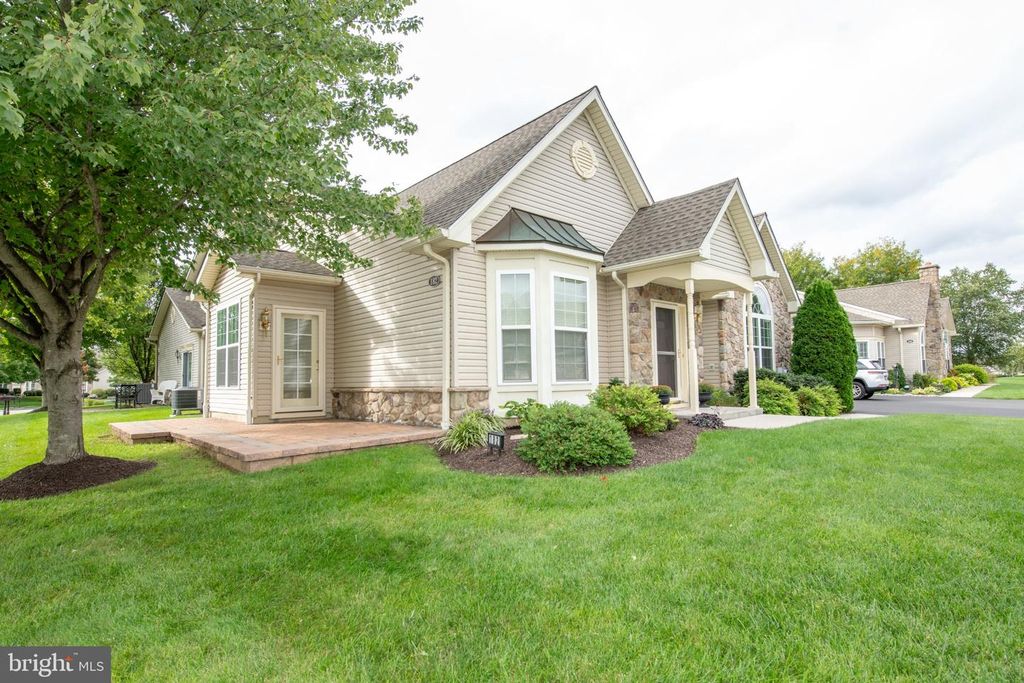 182 SHADY BROOK DR #289, Langhorne, PA 19047 — photo 2