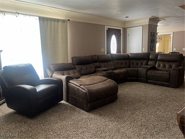 240 Warner Road, Hubbard, OH 44425