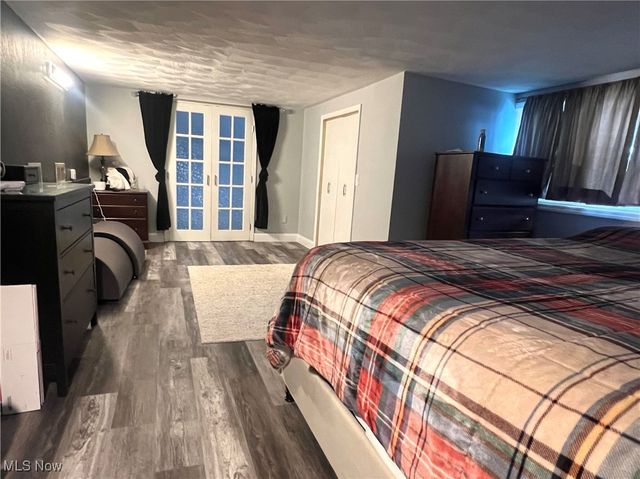 240 Warner Road, Hubbard, OH 44425