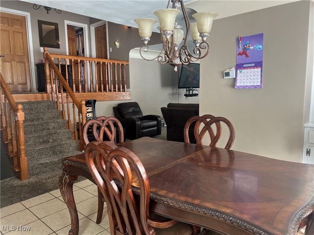 240 Warner Road, Hubbard, OH 44425