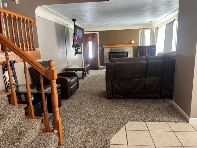 240 Warner Road, Hubbard, OH 44425