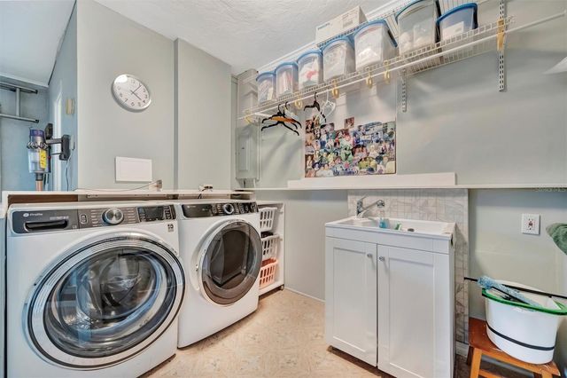 5403 PALMETTO POINT DRIVE, Palmetto, FL 34221