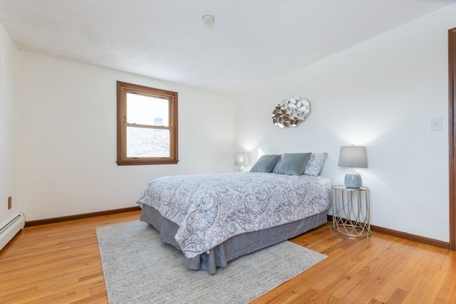 21 Meadowvale Rd, Burlington, MA 01803