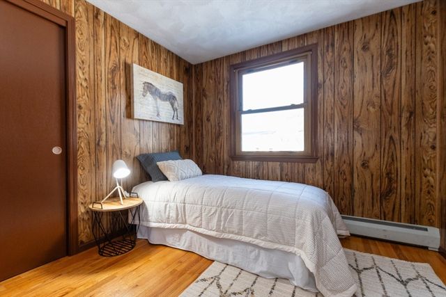 21 Meadowvale Rd, Burlington, MA 01803