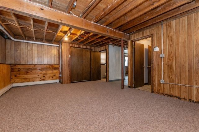 21 Meadowvale Rd, Burlington, MA 01803