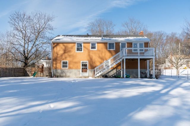 21 Meadowvale Rd, Burlington, MA 01803