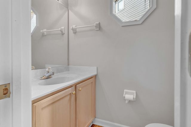 8676 N ASHLEY GLEN CIR, Memphis, TN 38018