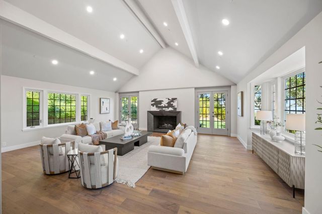 260 Robin Road, Hillsborough, CA 94010