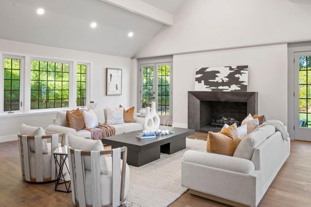 260 Robin Road, Hillsborough, CA 94010