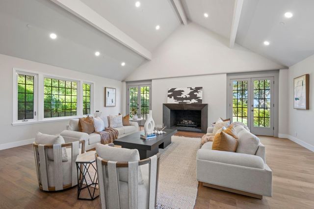 260 Robin Road, Hillsborough, CA 94010