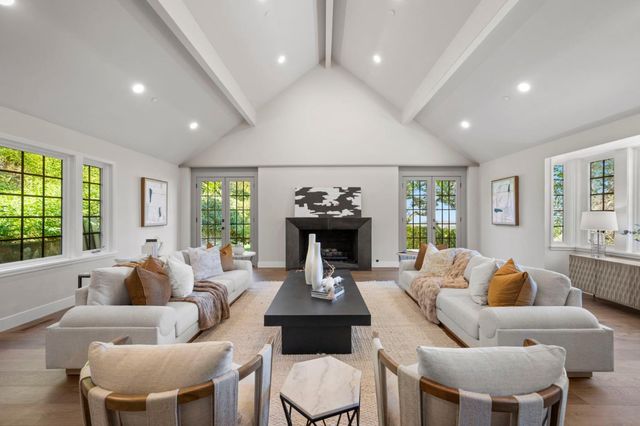 260 Robin Road, Hillsborough, CA 94010