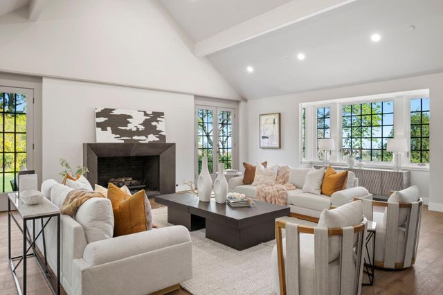 260 Robin Road, Hillsborough, CA 94010